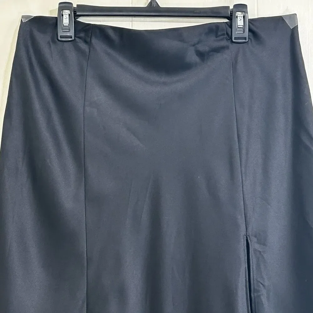 Danielle Bernstein Women's A-Line Silhouette Midi Skirt Size 1X Zip-Up Black